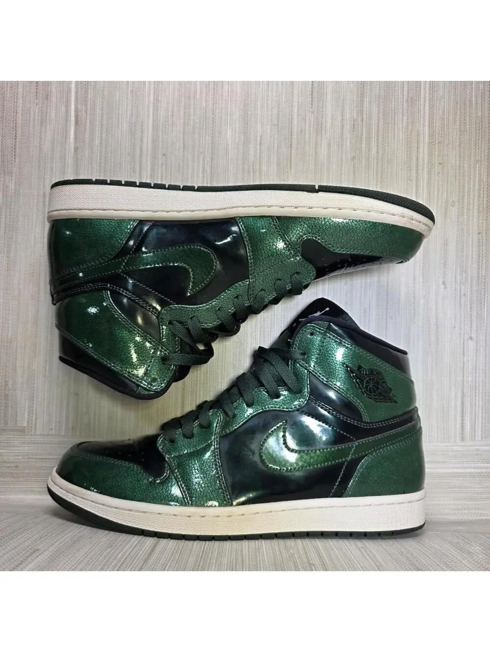 Nike Air Jordan 1 Retro High OG green trainers.